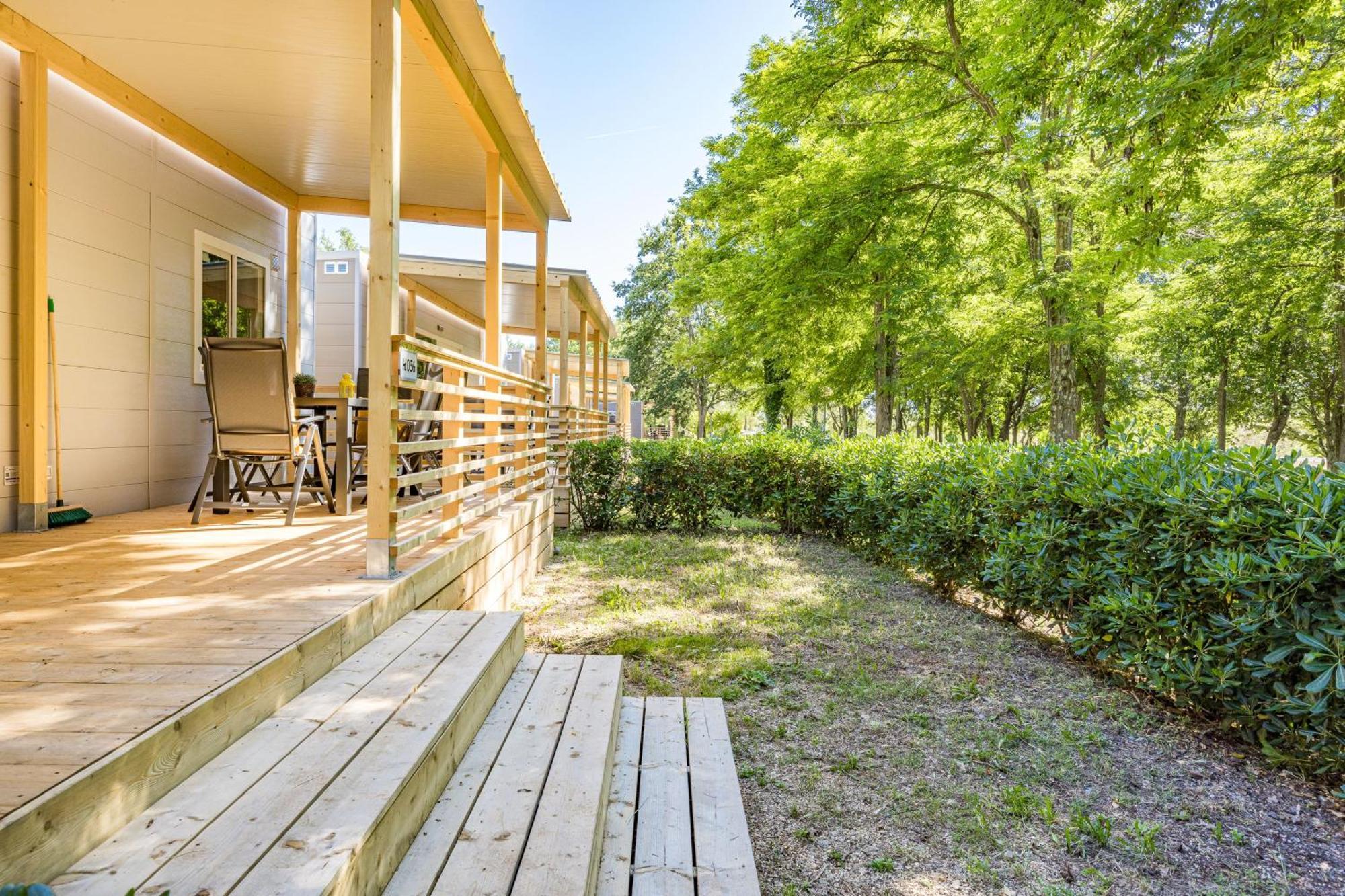 Easyatent Mobile Bijela Uvala Holiday park 4*